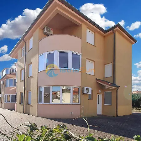 Bardak Apartment *
