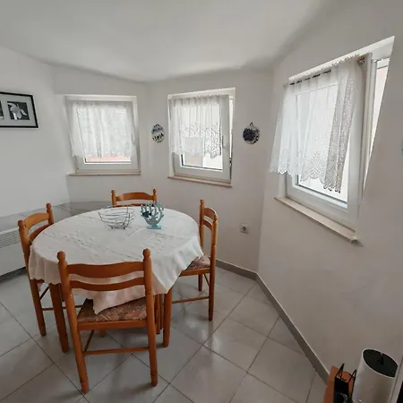 Bardak Apartament Ližnjan