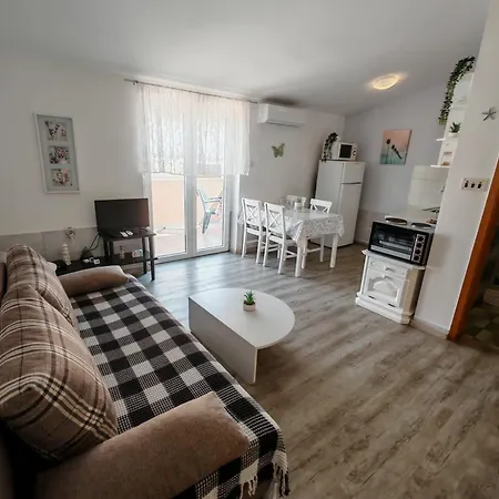 Bardak Apartament Ližnjan