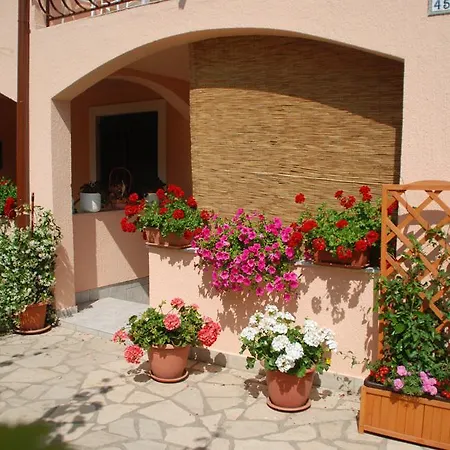 Bardak 아파트 Ližnjan